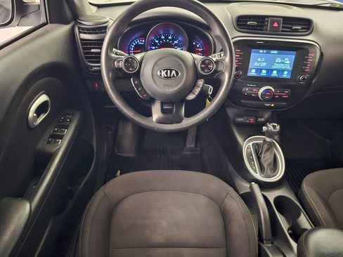 Used 2018 Kia Soul w/ Convenience Package FWD image 16