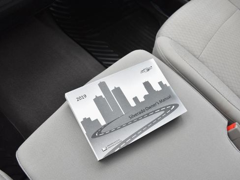 Used 2019 Chevrolet Silverado 1500 LT w/ All-Star Edition image 21