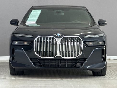 Certified 2025 BMW 760i xDrive AWD/4WD image 6
