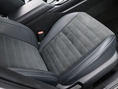 Used 2025 Mitsubishi Outlander SE FWD image 35