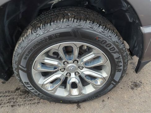 Used 2022 RAM 1500 Laramie w/ Sport Appearance Package image 13