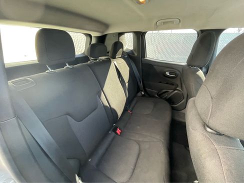 Used 2021 Jeep Renegade Sport image 27