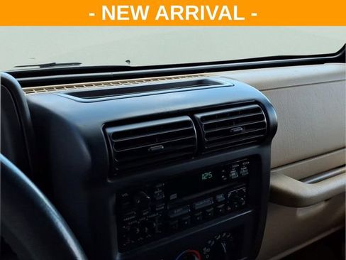 Used 2001 Jeep Wrangler Sahara AWD/4WD image 28