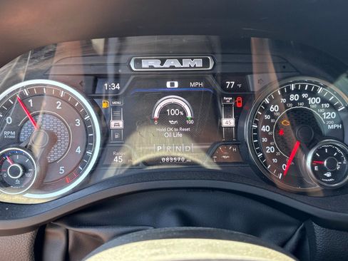 Used 2022 RAM 1500 Big Horn AWD/4WD image 14