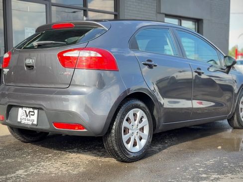 Used 2013 Kia Rio EX FWD image 2