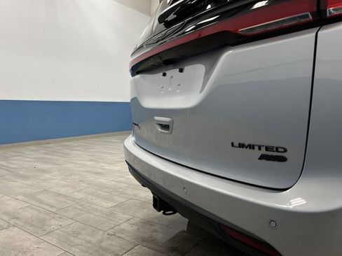 New 2026 Chrysler Pacifica Limited w/ S Appearance Package image 36