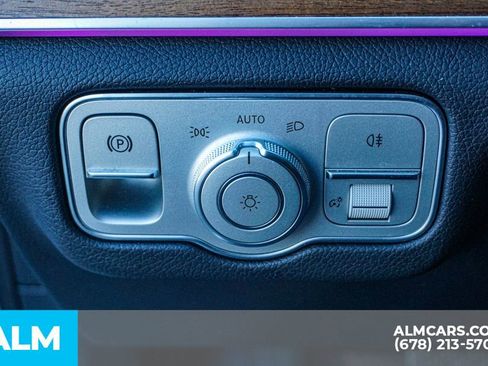 Used 2025 Mercedes-Benz GLE 450e 4MATIC image 46