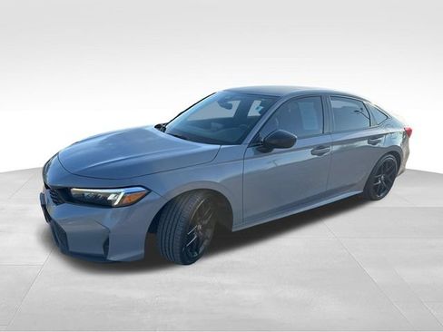 Used 2025 Honda Civic Sport image 3