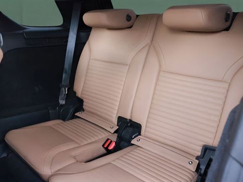 Used 2023 Land Rover Discovery S R-Dynamic AWD/4WD image 37