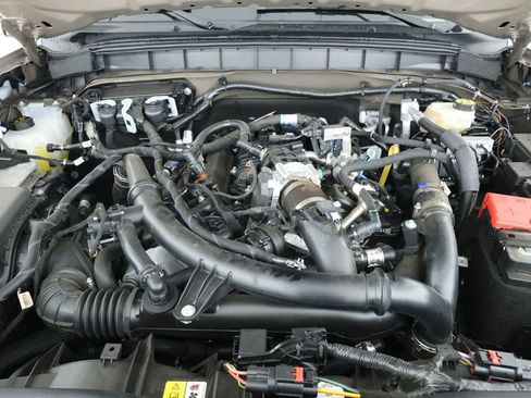 Used 2025 Ford Bronco Outer Banks image 24