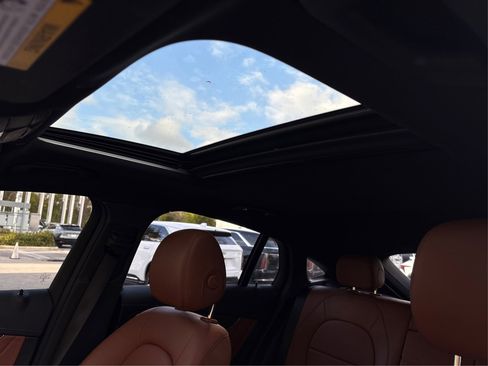 Used 2023 Mercedes-Benz GLC 300 4MATIC Coupe image 31