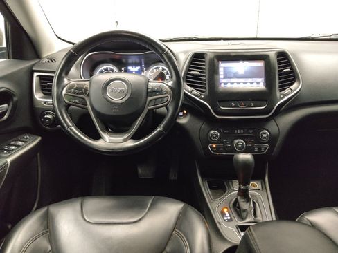 Used 2021 Jeep Cherokee Latitude Plus FWD image 22