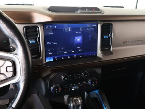 Used 2022 Ford Bronco Outer Banks AWD/4WD image 5