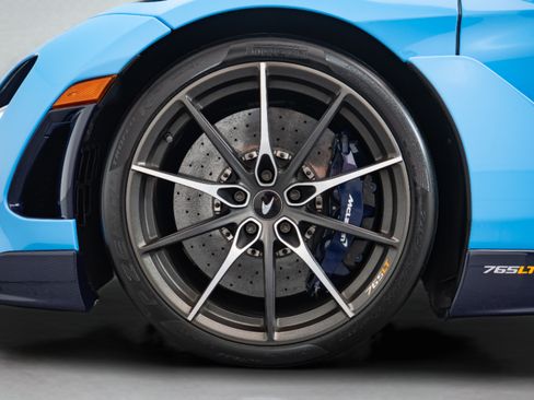 Used 2022 McLaren 765LT RWD image 22