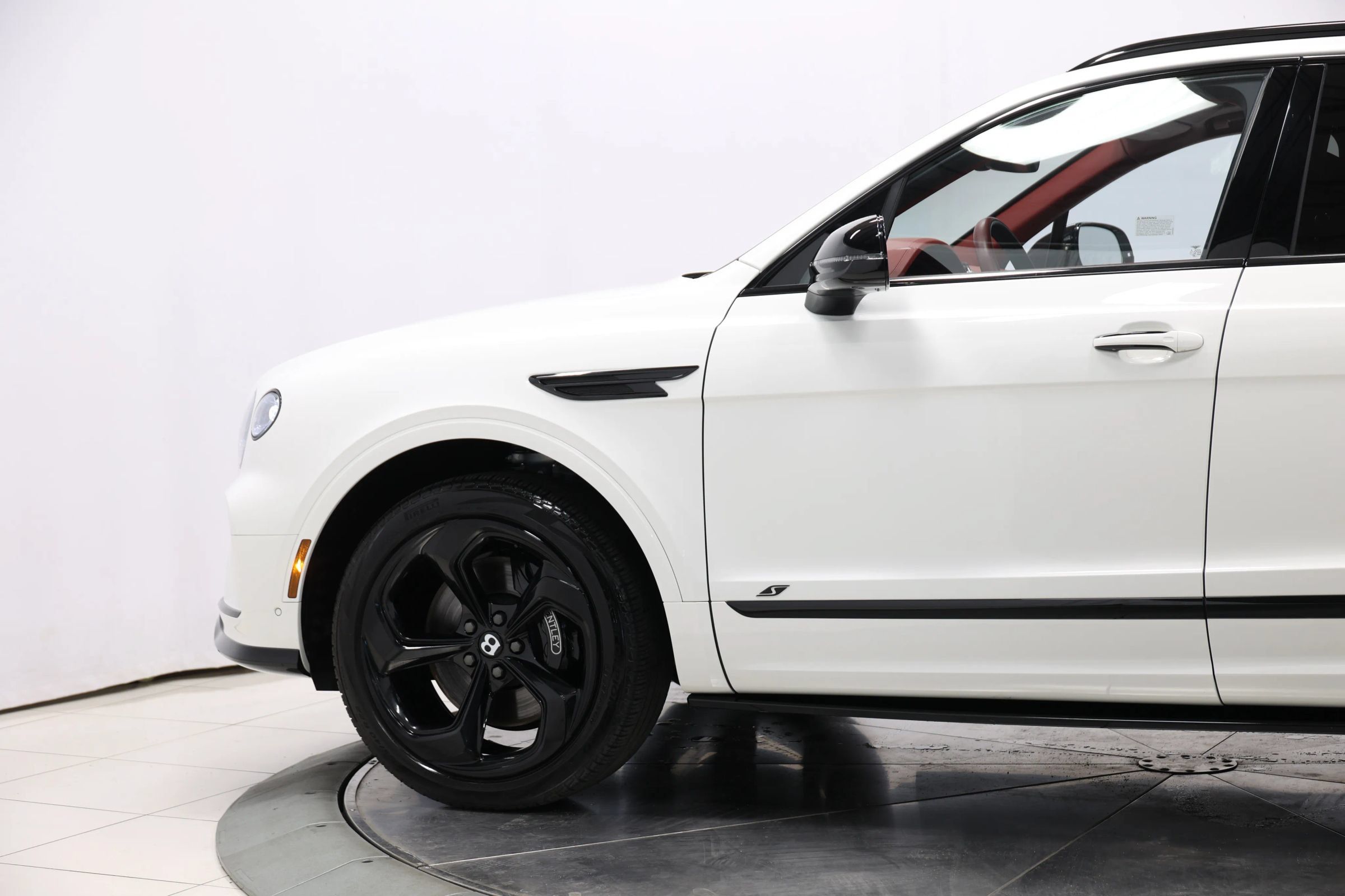 Used 2022 Bentley Bentayga AWD/4WD image 7