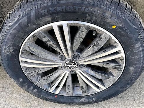 Used 2024 Volkswagen Tiguan SE image 7