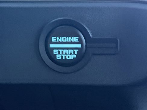 New 2025 Ford Bronco Outer Banks image 5