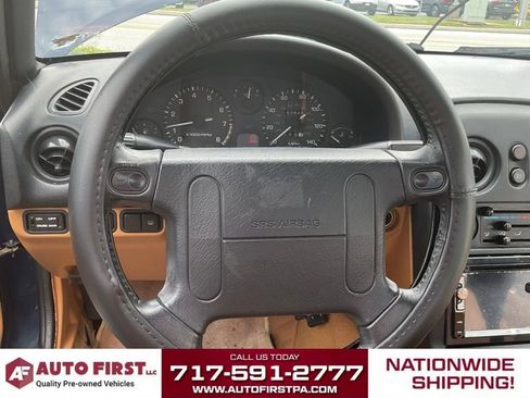 Used 1996 MAZDA MX-5 Miata RWD image 10