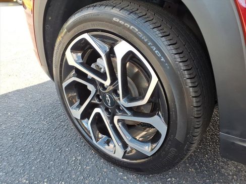 Used 2024 Chevrolet Trax RS w/ Sunroof Package image 5
