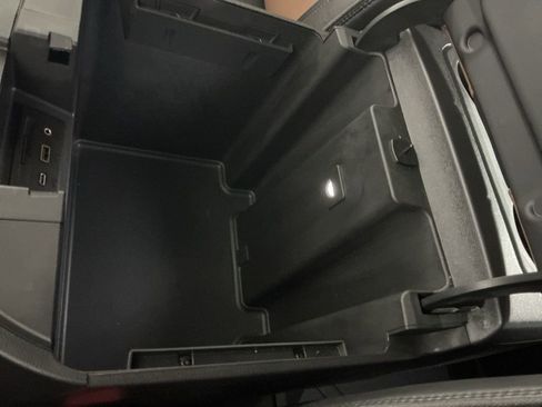 Used 2021 Chevrolet Silverado 1500 High Country image 17