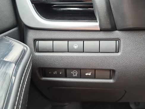 Used 2023 Nissan Rogue SL AWD/4WD image 18