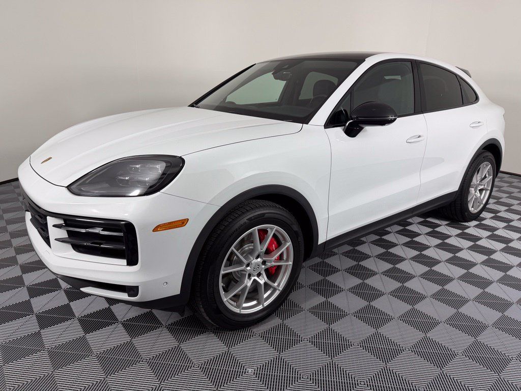 Certified 2024 Porsche Cayenne S AWD/4WD image 8