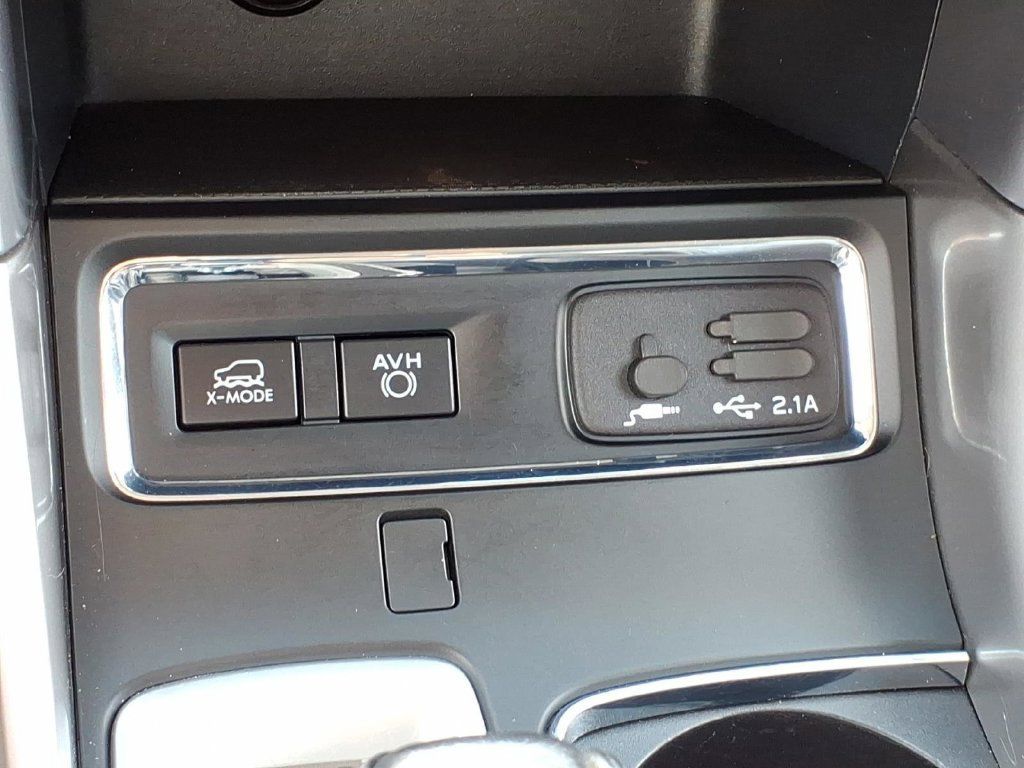 Used 2019 Subaru Ascent Limited AWD/4WD image 18