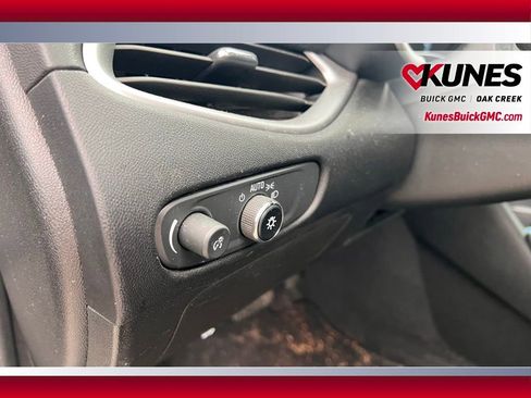 Used 2024 Chevrolet Malibu LT image 12