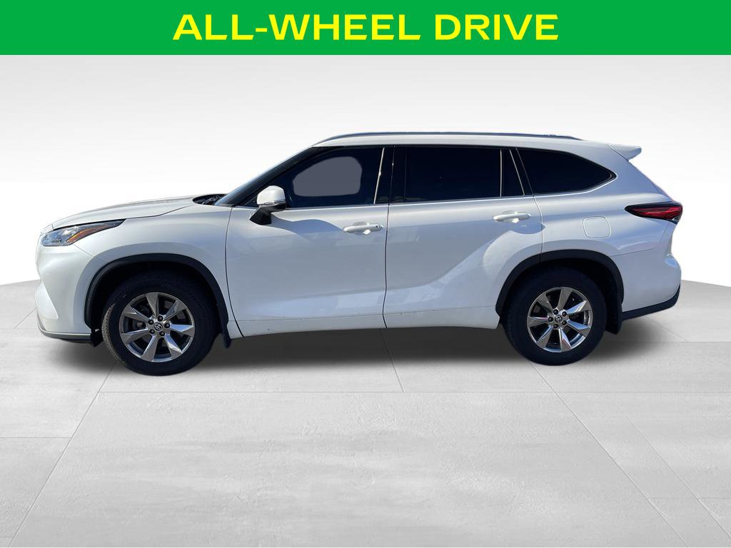 Used 2020 Toyota Highlander XLE AWD/4WD image 7