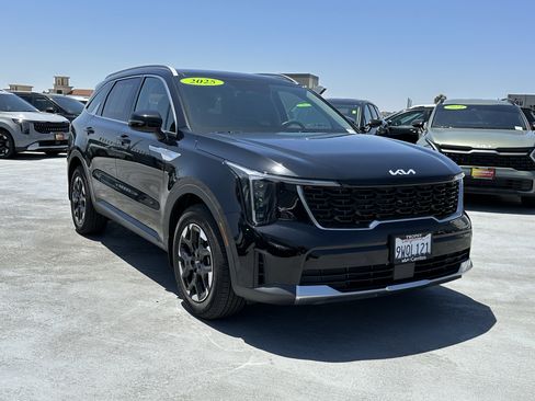Used 2025 Kia Sorento S w/ Panoramic Sunroof Package FWD image 10
