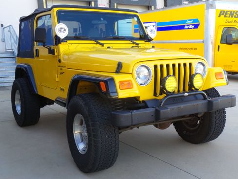 Used 2001 Jeep Wrangler Sport AWD/4WD image 1