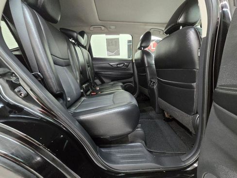 Used 2017 Nissan Rogue SL w/ SL Premium Package FWD image 18