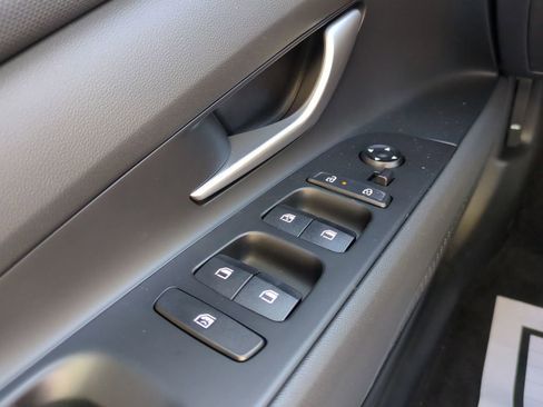 New 2026 Hyundai Elantra Limited FWD image 30