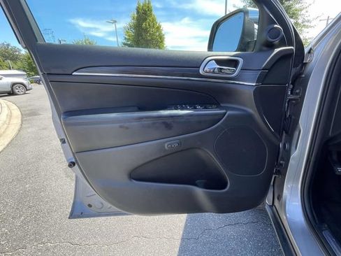 Used 2019 Jeep Grand Cherokee Limited AWD/4WD image 20