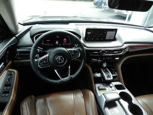 Used 2022 Acura MDX SH-AWD w/ Advance Package image 9