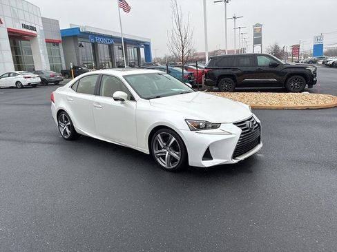 Used 2017 Lexus IS 300 AWD w/ Premium Package image 2