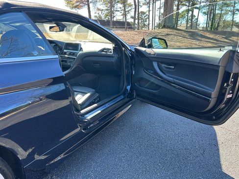 Used 2012 BMW 640i Convertible image 18