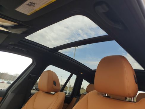 Certified 2024 BMW X3 xDrive30i w/ Premium Package image 8