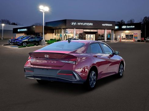 New 2026 Hyundai Elantra Sport image 7