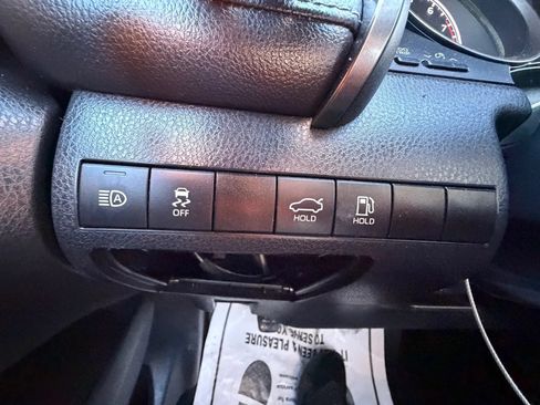 Used 2021 Toyota Camry SE FWD image 21