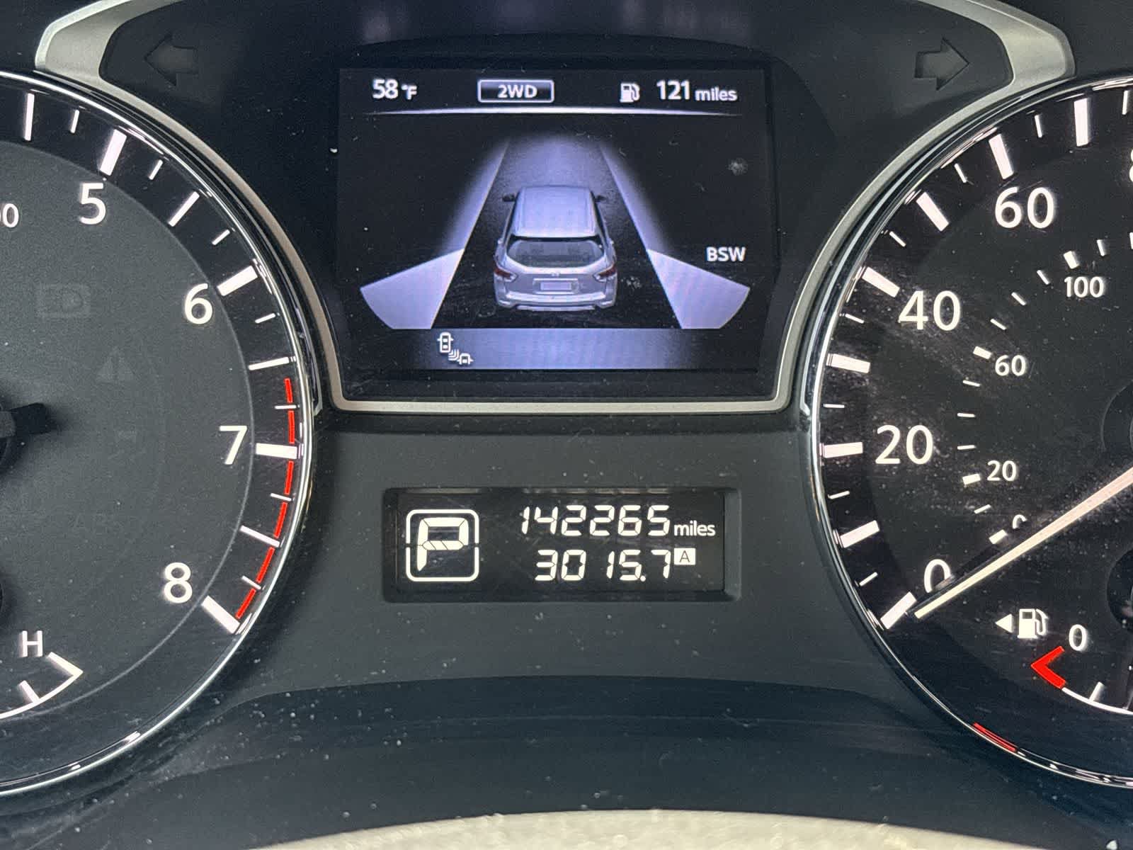 Used 2015 Nissan Pathfinder SL w/ SL Tech Package FWD image 13