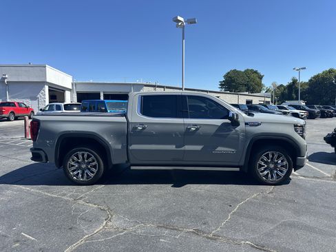 Used 2025 GMC Sierra 1500 Denali w/ Denali Reserve Package AWD/4WD image 9