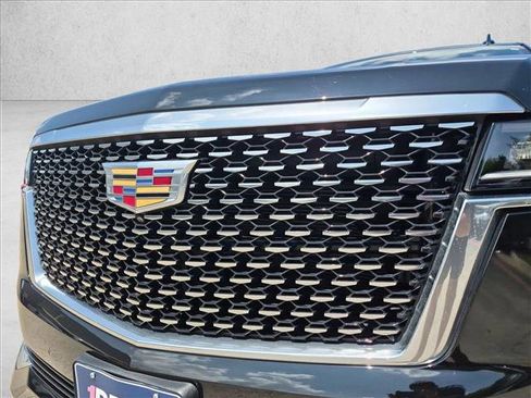 Used 2024 Cadillac Escalade Premium Luxury w/ Performance Package AWD/4WD image 15