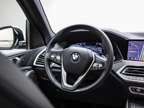 Used 2022 BMW X5 sDrive40i w/ Parking Assistance Package image 16