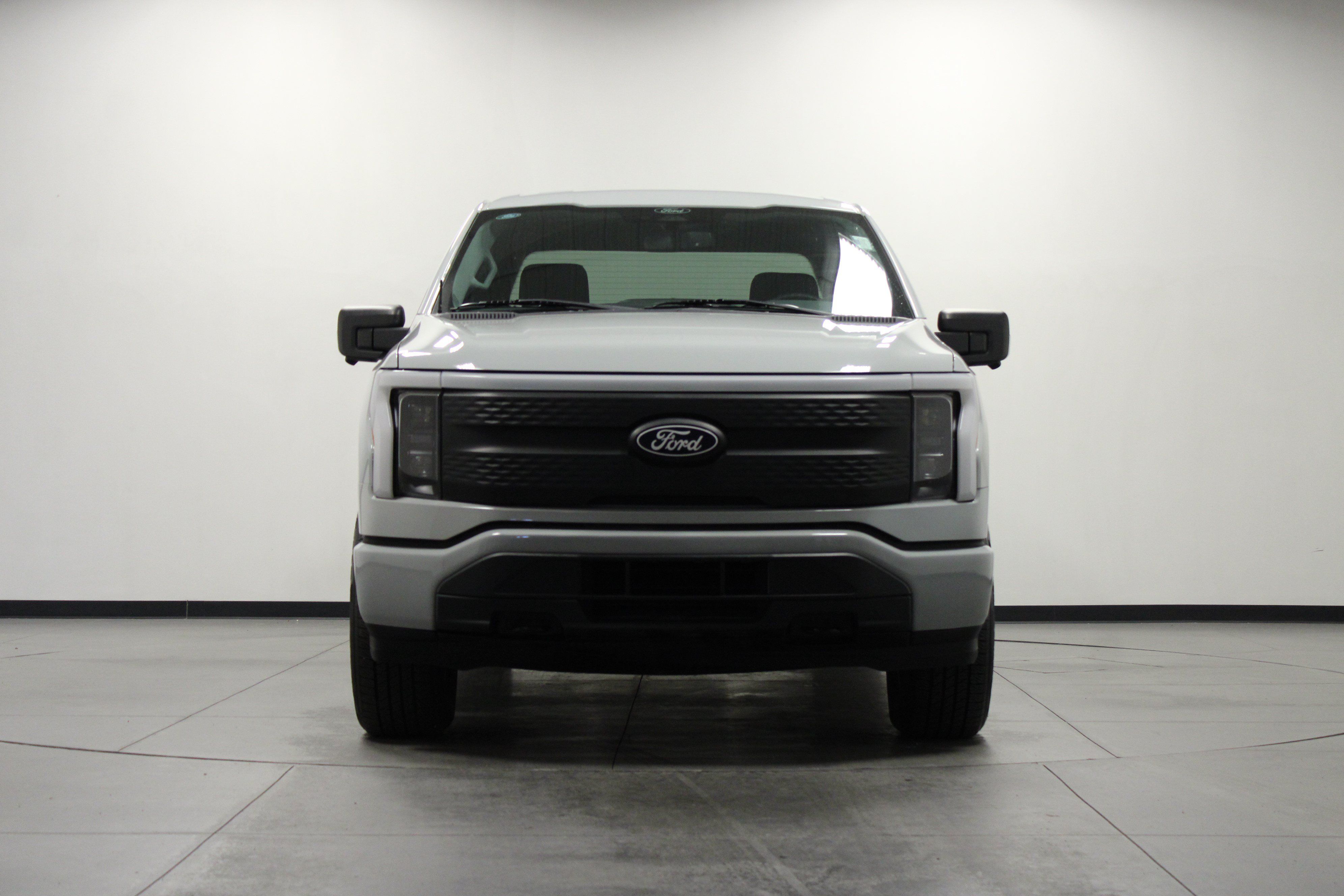 Used 2024 Ford F150 Lightning XLT AWD/4WD image 9