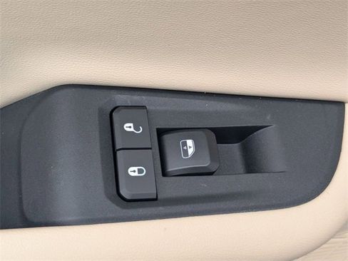 New 2025 Jeep Grand Cherokee Limited w/ Luxury Tech Group II image 31