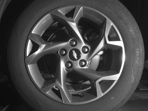 Used 2025 Chevrolet Trax LT FWD image 14