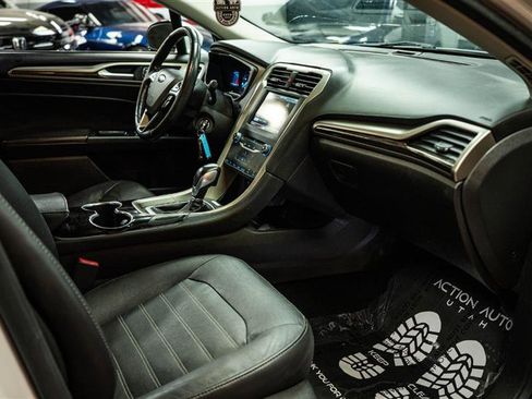 Used 2015 Ford Fusion SE w/ Equipment Group 502A image 13
