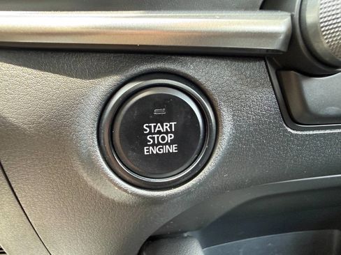 Used 2025 MAZDA MAZDA3 s FWD image 40