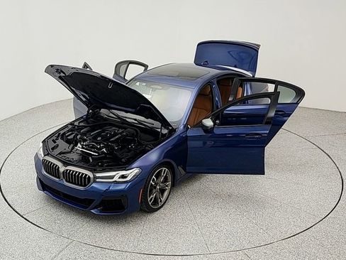 Used 2021 BMW M550i xDrive w/ Dynamic Handling Package AWD/4WD image 39